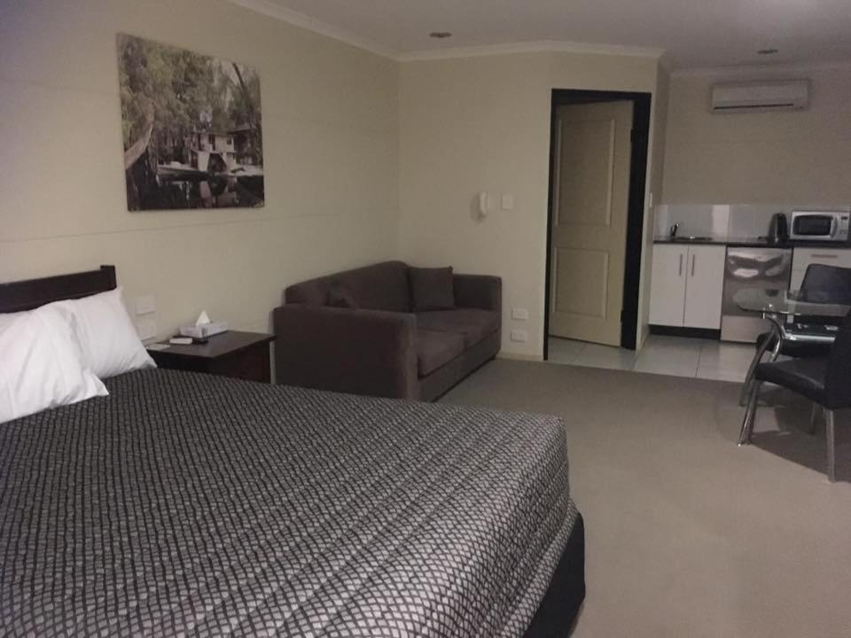 Balranald Club Motel Zewnętrze zdjęcie